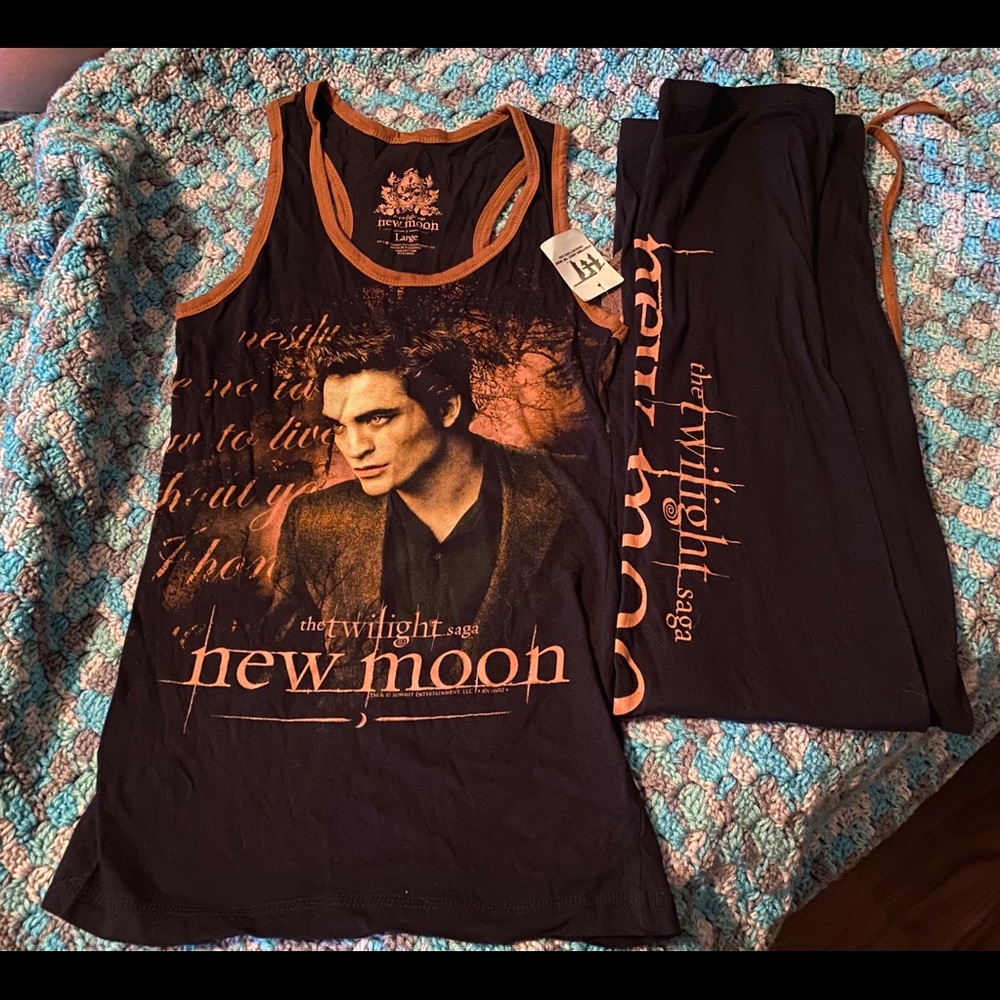 Twilight New Moon Edward Pajama Set
